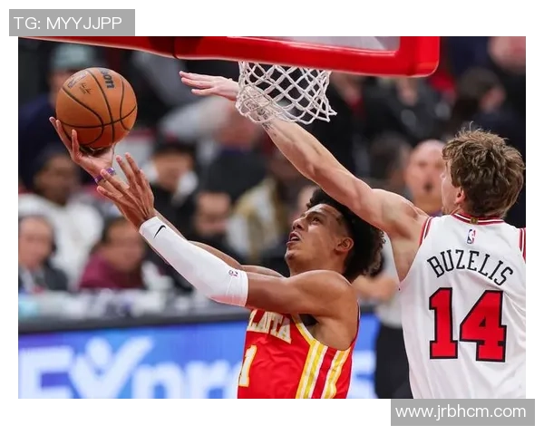 1997年公牛队对阵老鹰队乔丹精彩表现引领球队胜利回顾