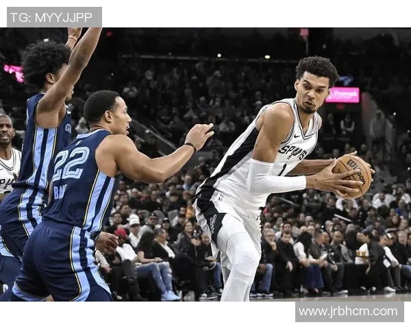 2014年2015年热火与马刺巅峰对决回顾篮球历史上的经典对抗之战